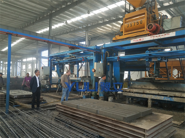 Precautions for the production and use of concrete slatted flooring